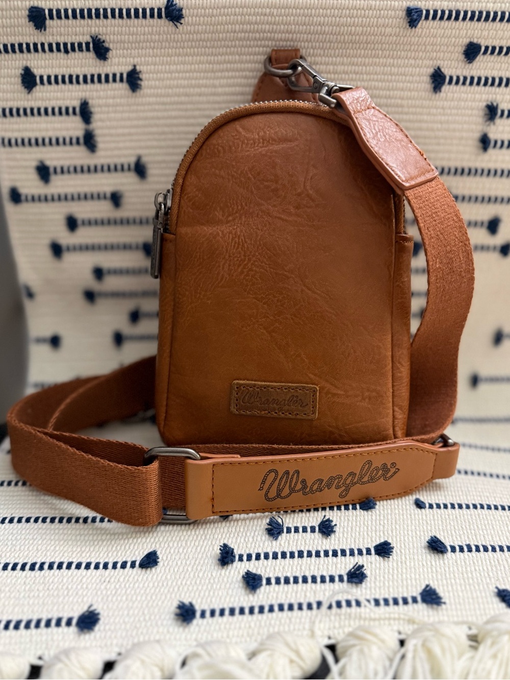 🤎 Wrangler Brown Faux Leather Crossbody Sling Bag